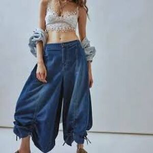 We The Free Denim Blue Lily Fields Cinch Jeans